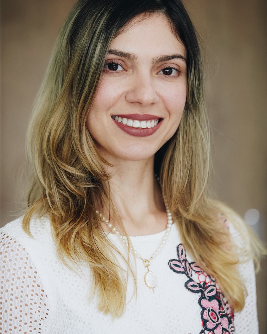 Dra. Viviane Hora, periodontista
